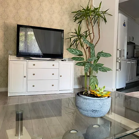 Gloria's Place Apartament